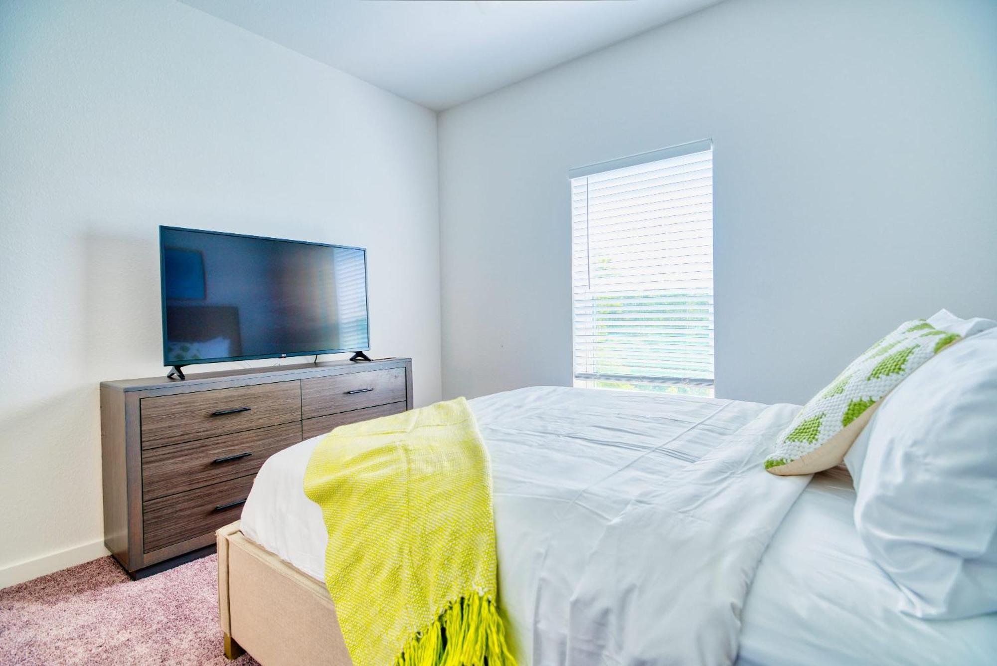 Deluxe One Bedroom Apartment Γκέινσβιλ Εξωτερικό φωτογραφία